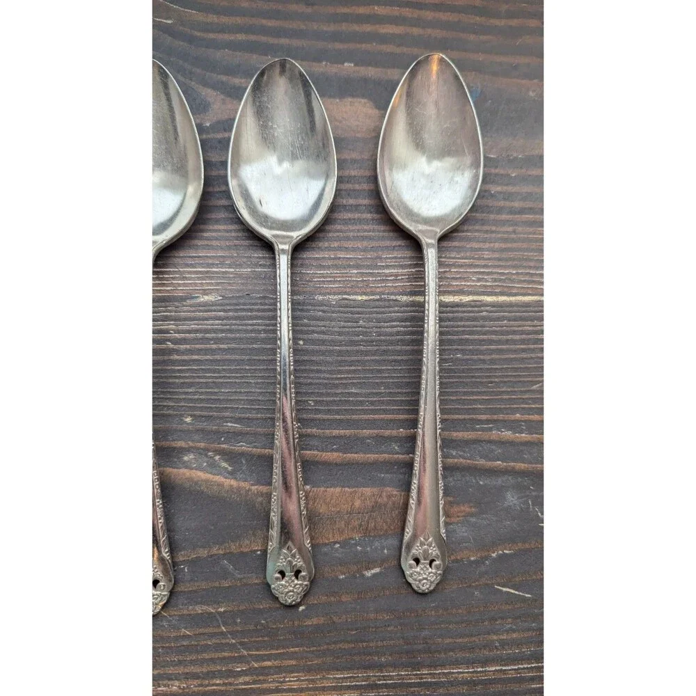 LOVELY LADY Pattern HOLMES & EDWARDS Silver-plate 7x Spoons Flatware